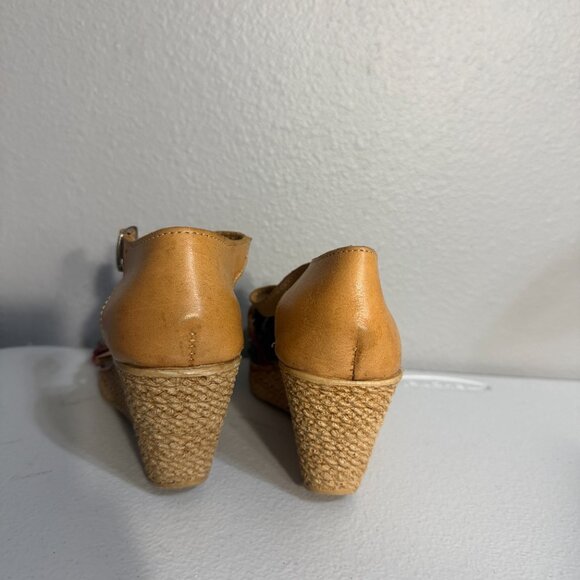 Handcrafted Mexican Leather Huaraches Wedge Sandals with Sunflower Embroidery 8 - Picture 3 of 8